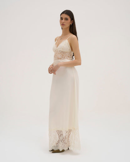 Iselle Lace Maxi Dress - White