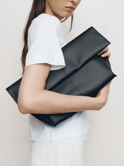 Seamed Clutch Black