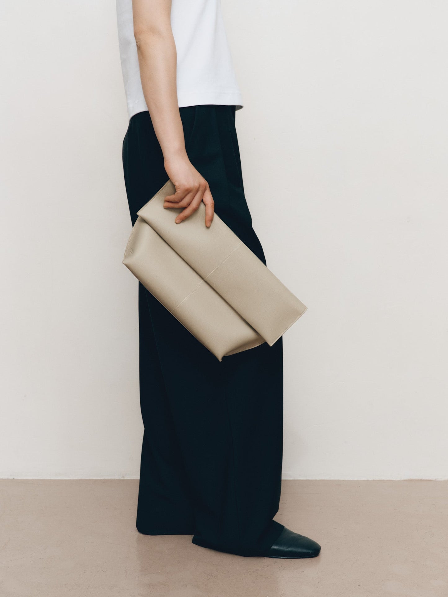 Seamed Clutch Sand