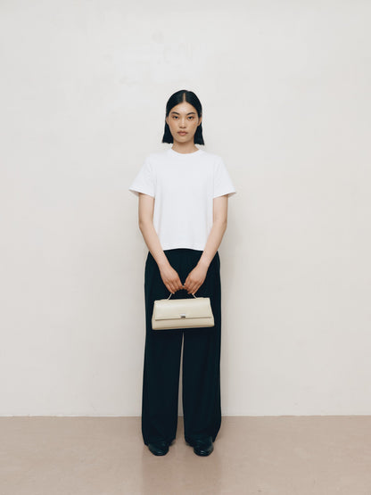 Shell Clutch Linen Gloss