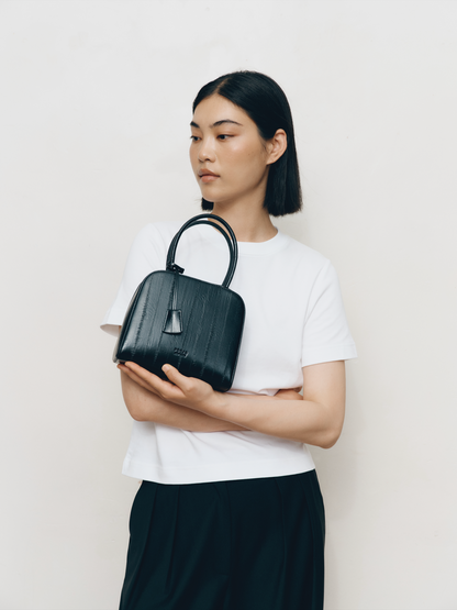 Miro Bag Black Eel