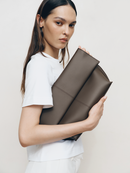 Seamed Clutch Espresso