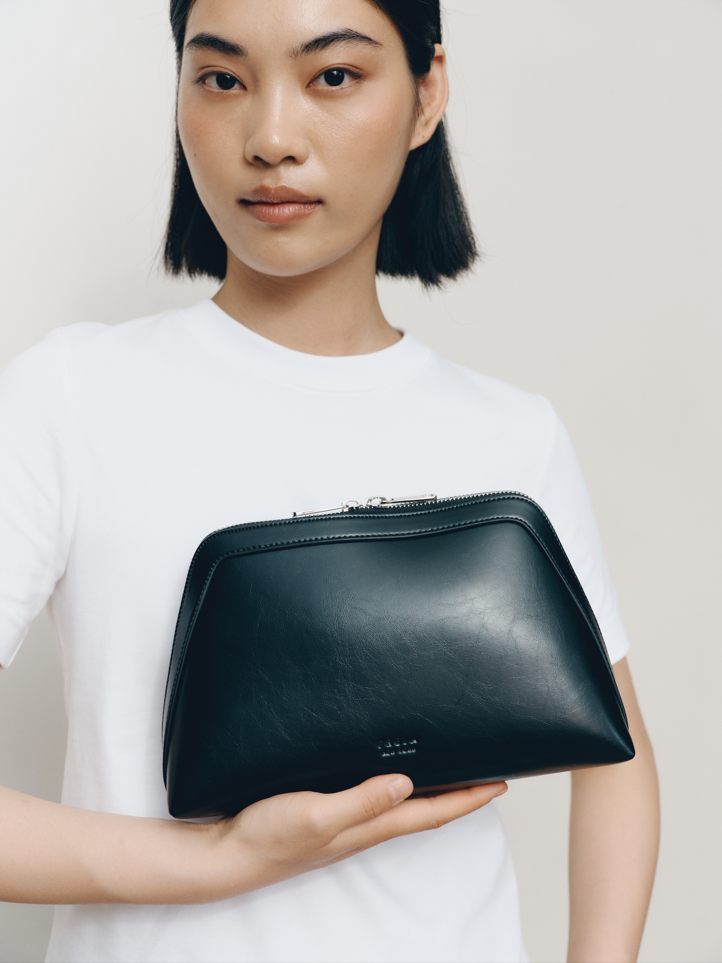Travel Pouch 12 Black Gloss