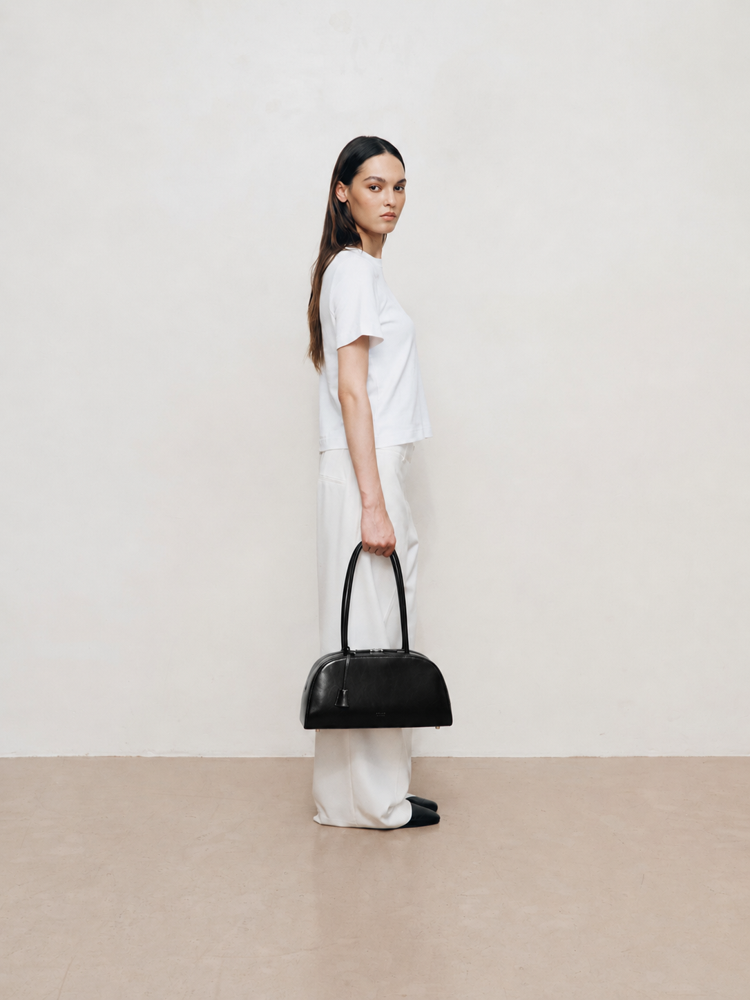 Alma Bag Black Gloss