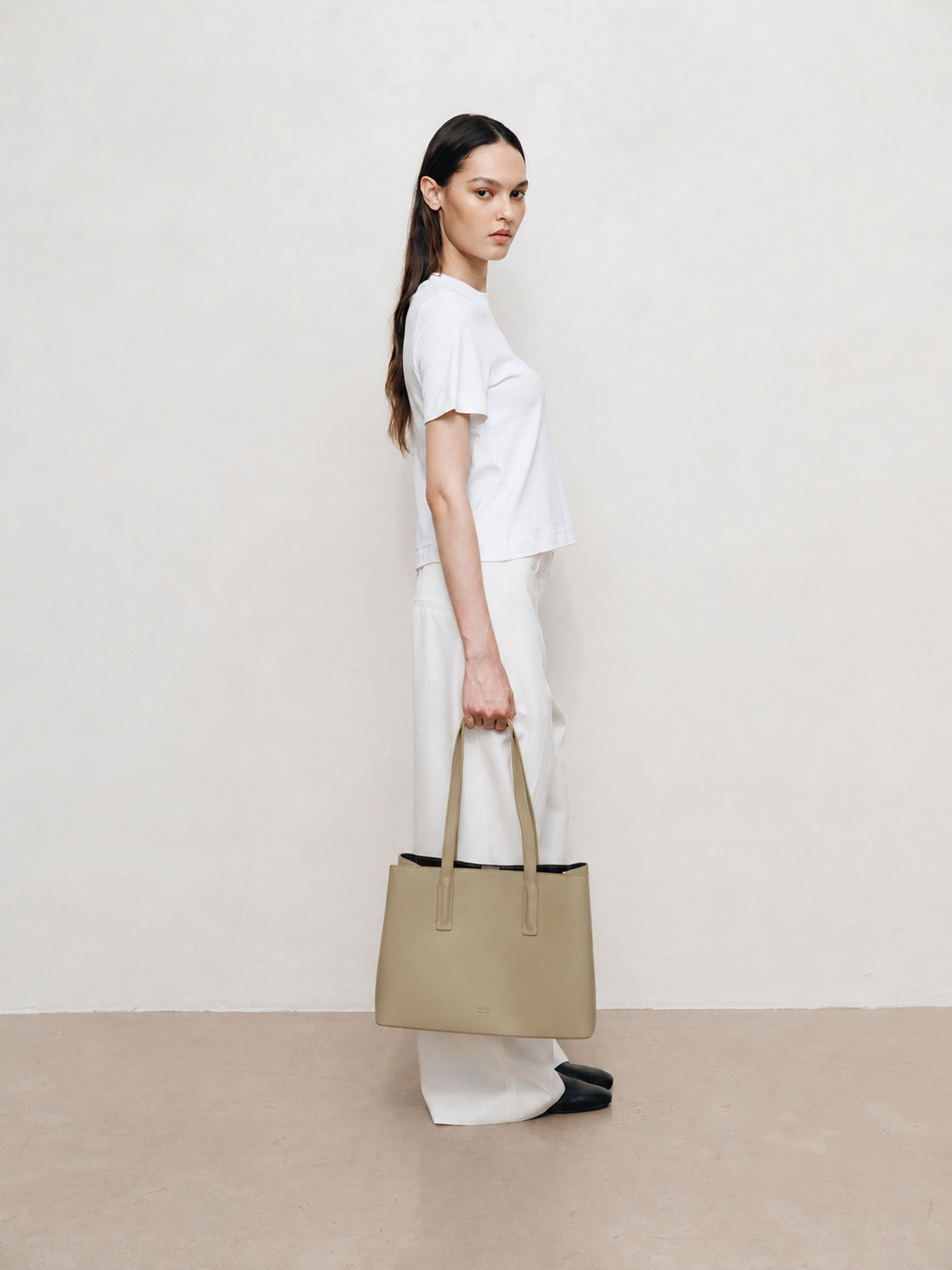 Linnea Tote Sand